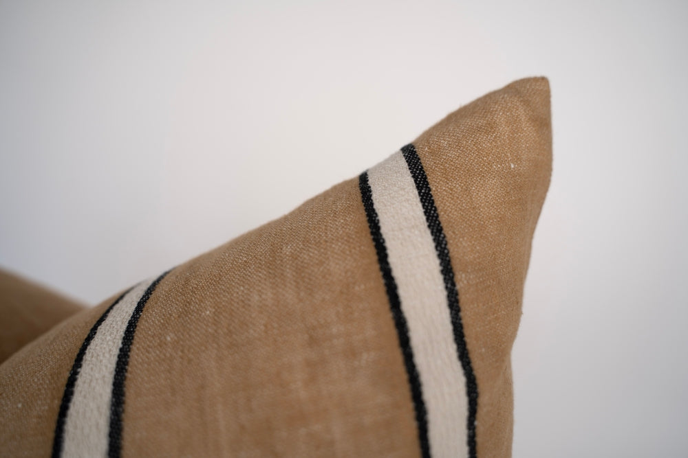 Vinnie Manuka Cushion